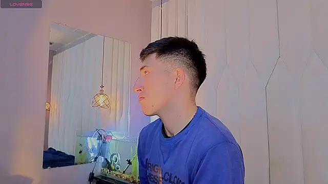 Un Sluttyy online show from 04.17.26