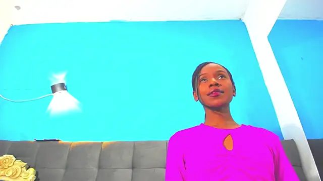 Aliis Love online show from 11.25.25