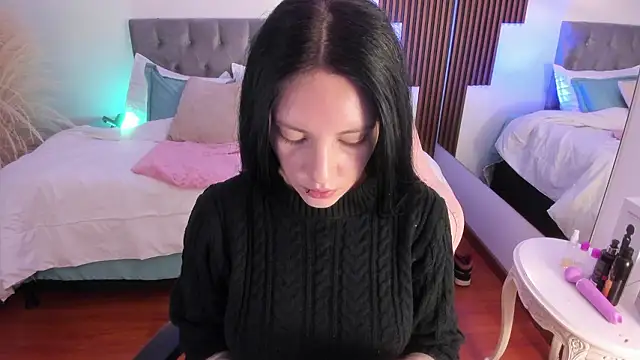 Neo sarah  online show from 02.06.26