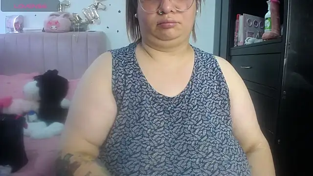 Snapshot of kattybbwbigboobs_ chatting on 04.23.26 kattybbwbigboobs online show from 04.23.26