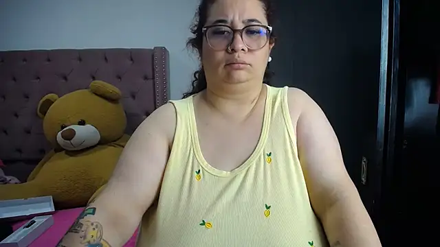Snapshot of kattybbwbigboobs_ chatting on 06.19.26 kattybbwbigboobs online show from 06.19.26