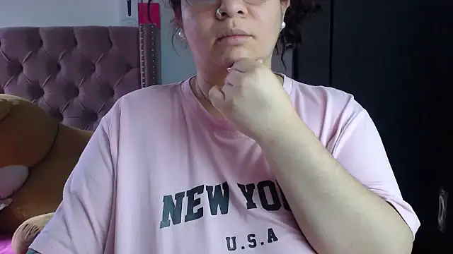 Snapshot of kattybbwbigboobs_ chatting on 06.21.26 kattybbwbigboobs online show from 06.21.26
