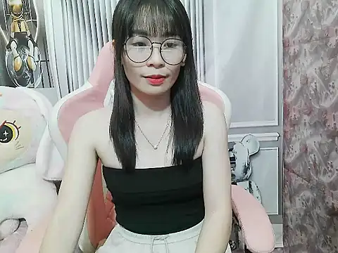 Ella039 online show from 12.17.25