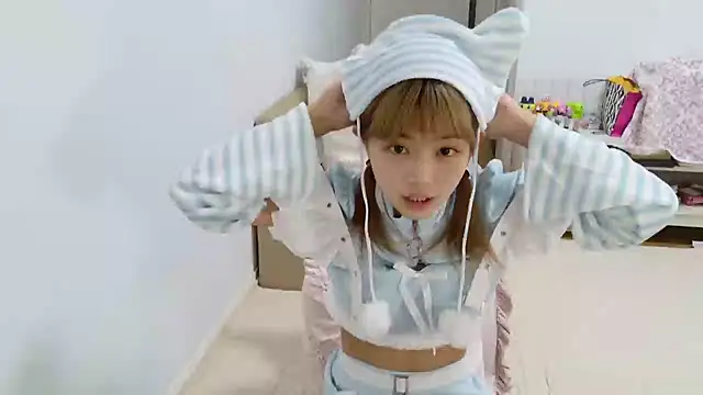  sizuku new online show from 12.17.25