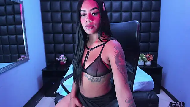 Snapshot of MarianaGibson chatting on 04.16.26 MarianaGibson online show from 04.16.26