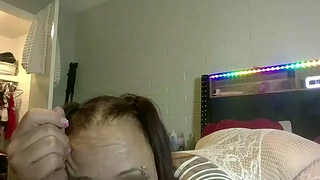 nikkibae33 online show from 06.17.26