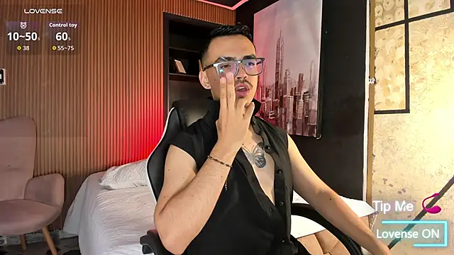 NicoKingg  online show from 11.12.25