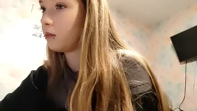 Snapshot of BarkySedna chatting on 11.08.25 BarkySedna online show from 11.08.25