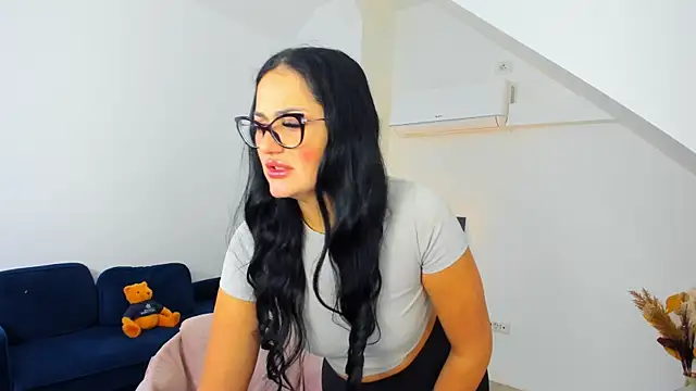 AnyaEvy online show from 03.02.26