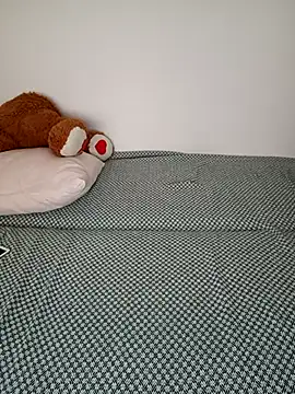 She Sars online show from 11.17.25