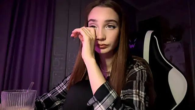 HollyPaw online show from 11.29.25