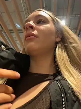 SashaCatt online show from 04.18.26