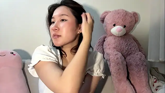 Snapshot of DishySulcus chatting on 11.08.25 DishySulcus online show from 11.08.25