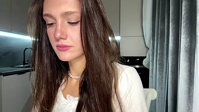 Snapshot of MagdaLavezzo chatting on 11.20.25 MagdaLavezzo online show from 11.20.25