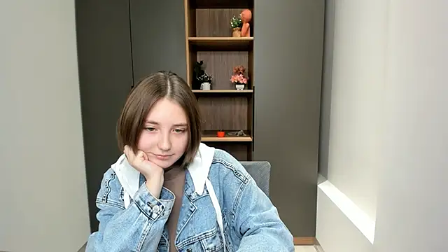 Snapshot of SilvanaBeckles chatting on 11.09.25 SilvanaBeckles online show from 11.09.25