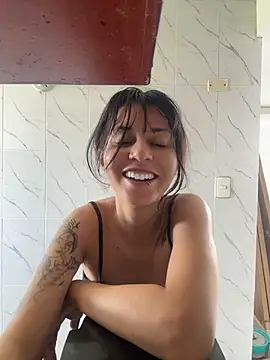 Tamara Aluna  online show from 06.25.26
