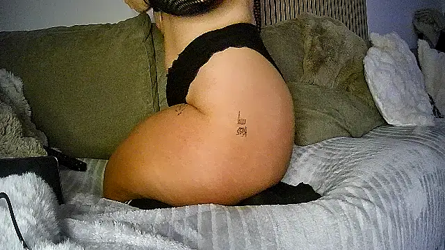 lorenarowena online show from 02.20.26