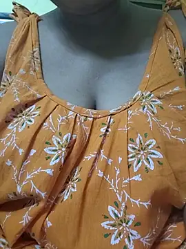 Snapshot of hotjuhi8 chatting on 11.13.25 hotjuhi8 online show from 11.13.25