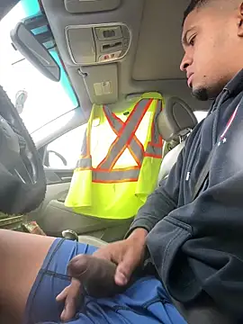 Snapshot of arnoldtrenp chatting on 11.17.25 arnoldtrenp online show from 11.17.25