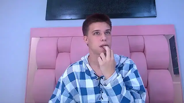 Liam York  online show from 01.08.26