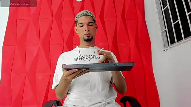 Carlitos sexy online show from 11.12.25