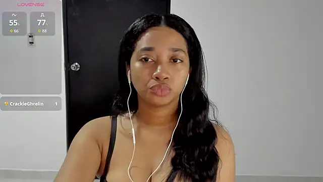 Snapshot of _sweetBlair_ chatting on 11.16.25 sweetBlair online show from 11.16.25