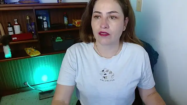 dayan hanks online show from 04.18.26