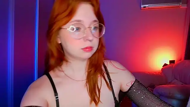 Snapshot of Erica_Nelson chatting on 06.12.26 Erica Nelson online show from 06.12.26