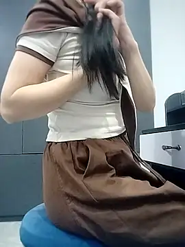   Anna    online show from 12.17.25