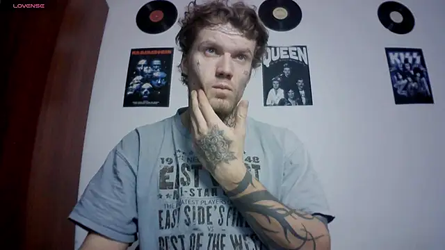 Huntall77 online show from 11.27.25