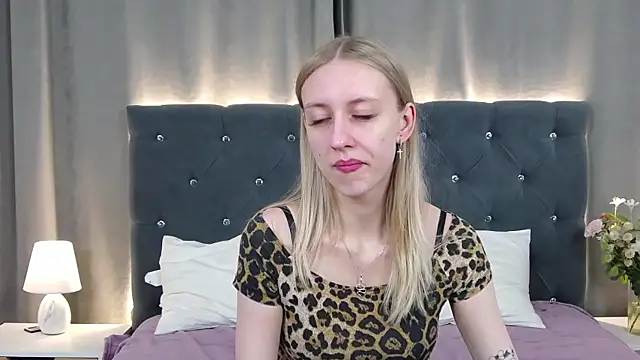 RachaelCute online show from 04.17.26