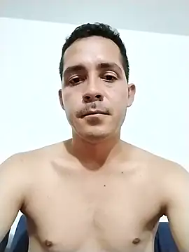 Snapshot of Damian-liam chatting on 11.16.25 Damian-liam online show from 11.16.25