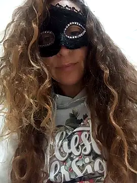 Snapshot of Giorgia13 chatting on 11.21.25 Giorgia13 online show from 11.21.25