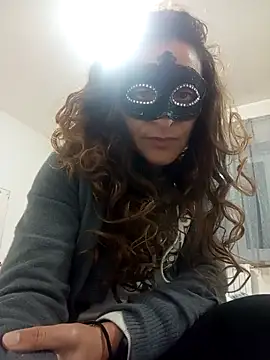 Snapshot of Giorgia13 chatting on 11.30.25 Giorgia13 online show from 11.30.25