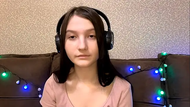 AurorAurora online show from 12.15.25