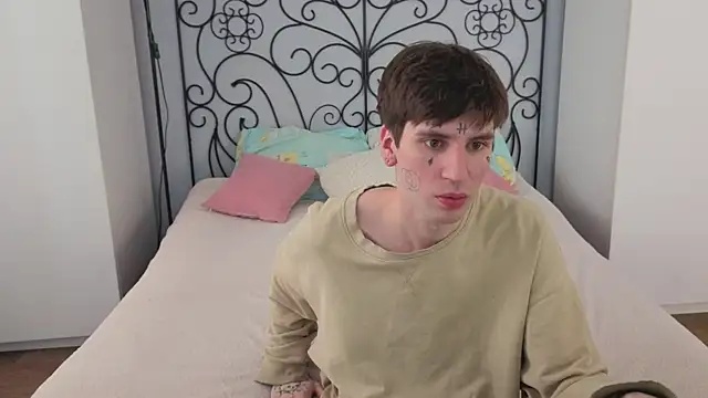 Danny loves Mary online show from 04.16.26