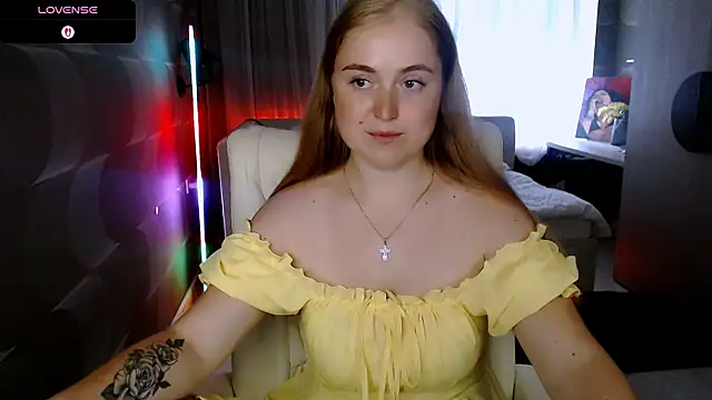 Snapshot of Kate_Moan chatting on 06.26.26 Kate Moan online show from 06.26.26