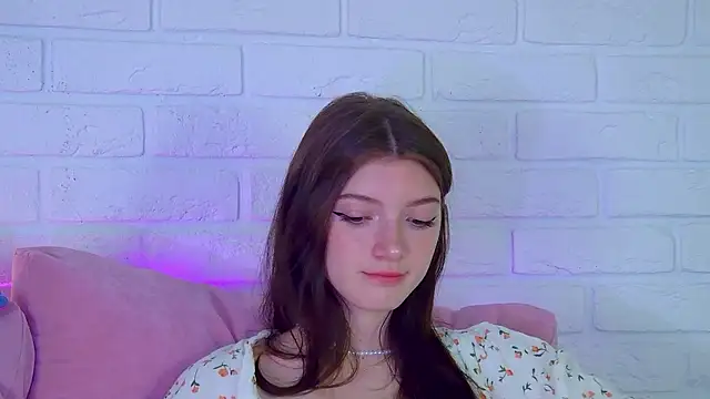 Snapshot of SophiaProve chatting on 02.20.26 SophiaProve online show from 02.20.26