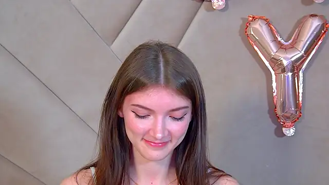 Snapshot of SophiaProve chatting on 02.22.26 SophiaProve online show from 02.22.26