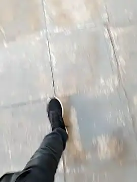 Snapshot of Unknown18cm@xh chatting on 12.18.25 Unknown18cmxh online show from 12.18.25