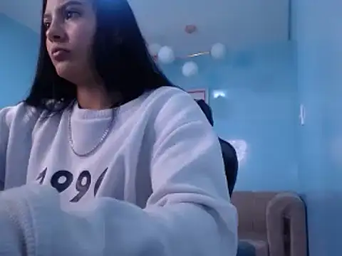 charlotte jhonson t  online show from 11.10.25