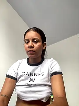 lineichun1708 online show from 11.11.25