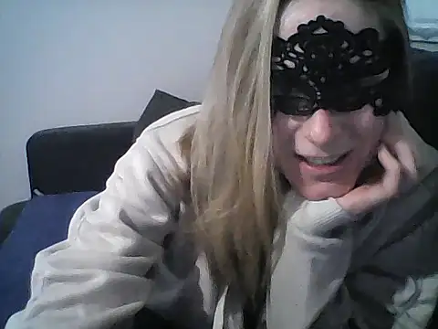 MelleEloa online show from 11.26.25