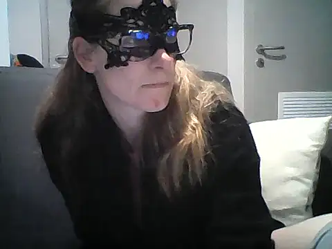 Snapshot of MelleEloa chatting on 02.08.26 MelleEloa online show from 02.08.26