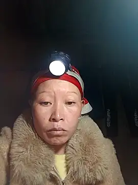 girl-hot2x online show from 02.14.26