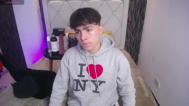 Samu FoXXX online show from 11.22.25