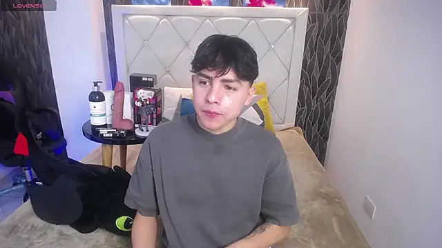 Samu FoXXX online show from 11.23.25