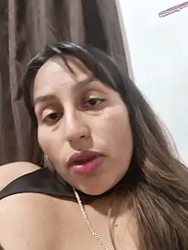 IsabellaaSwann online show from 11.18.25