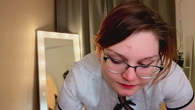 Snapshot of RacieBroom chatting on 02.24.26 RacieBroom online show from 02.24.26