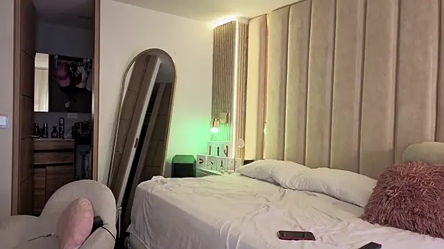 Iamnyxy online show from 12.16.25